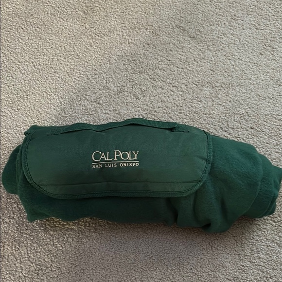 Cal Poly Green Fleece Blanket - Picture 1 of 4